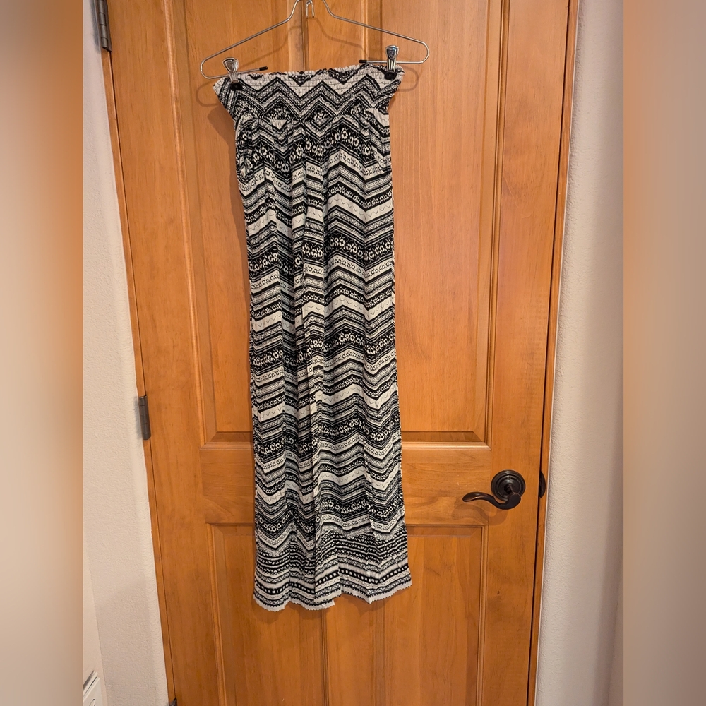 Mossimo Supply Co. Black and White pants